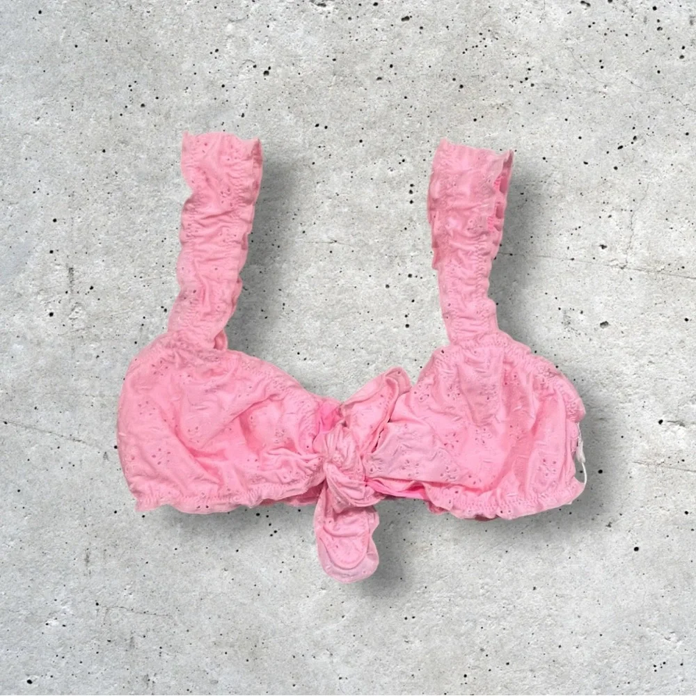 NWT Frankies Bikinis Colby Eyelet Bikini Top